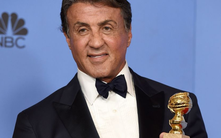 Sylvester Stallone filmet készít az első fekete nehézsúlyú bokszvilágbajnokról