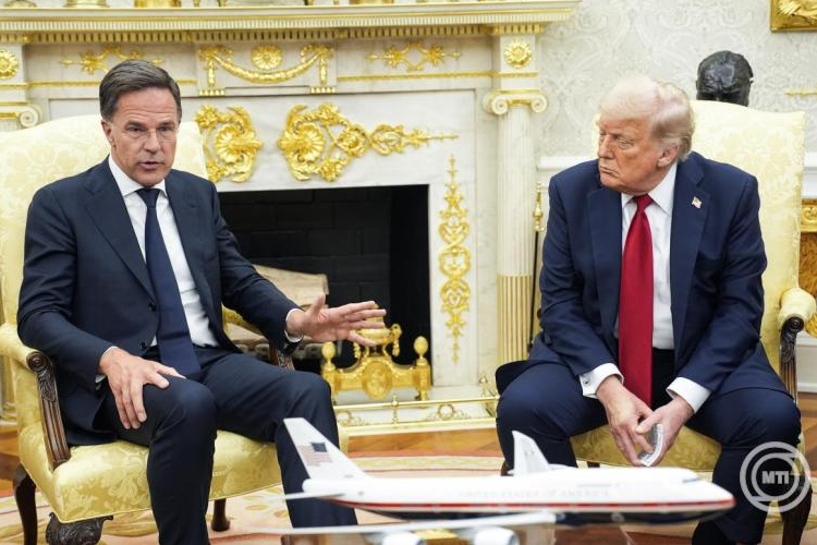 NATO-főtitkár: a pénteki amerikai-orosz csúcstalálkozó \