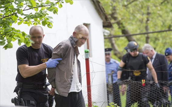 Rálőtt a rendőrökre egy orosházi férfi, elfogták