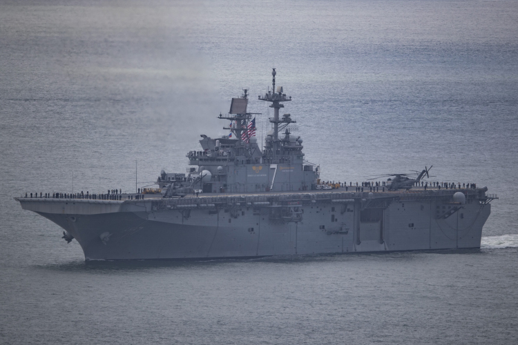 Kínai elnök: biztosítani kell a hajózás zavartalanságát a Hormuzi-szorosban