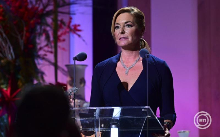 Erkölcsi iránytű, tiszta gondolkodás és állhatatos szív - jellemezte Vitályos Eszter a közmédiát